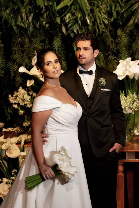 Fotógrafo de casamento atemporal registrando noivos em Carangola MG'