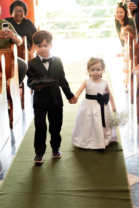 Fotógrafo de casamento atemporal registrando noivos em Carangola MG'