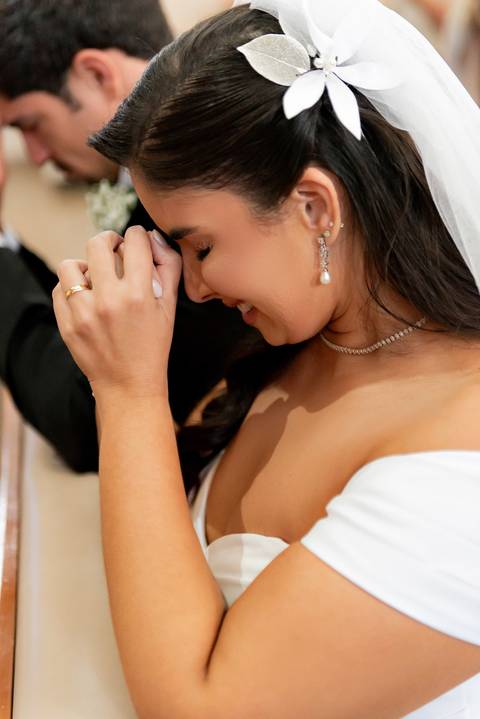 Fotógrafo de casamento atemporal registrando noivos em Carangola MG'