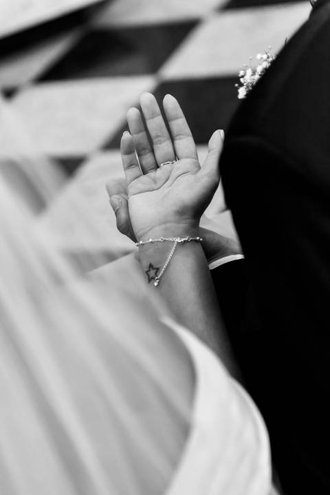 Fotógrafo de casamento atemporal registrando noivos em Carangola MG'