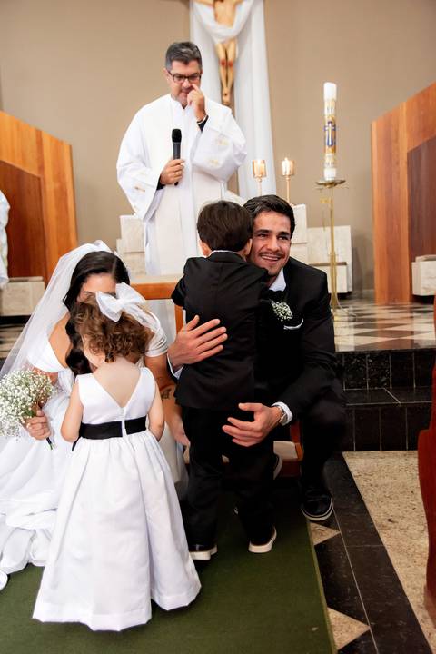 Fotógrafo de casamento atemporal registrando noivos em Carangola MG'