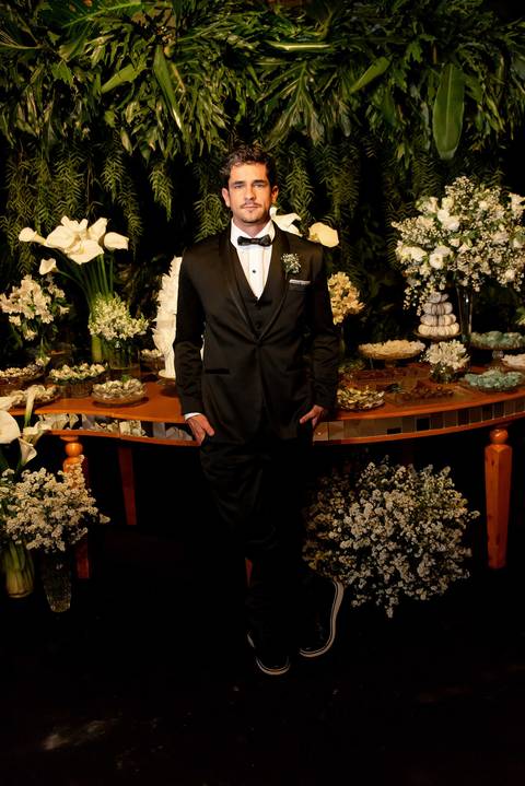 Fotógrafo de casamento atemporal registrando noivos em Carangola MG'