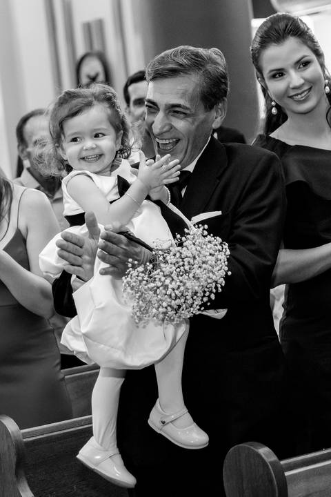 Fotógrafo de casamento atemporal registrando noivos em Carangola MG'