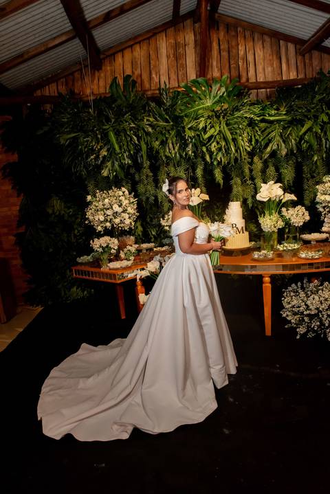 Fotógrafo de casamento atemporal registrando noivos em Carangola MG'