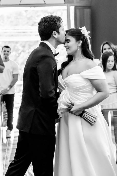 Fotógrafo de casamento atemporal registrando noivos em Carangola MG'