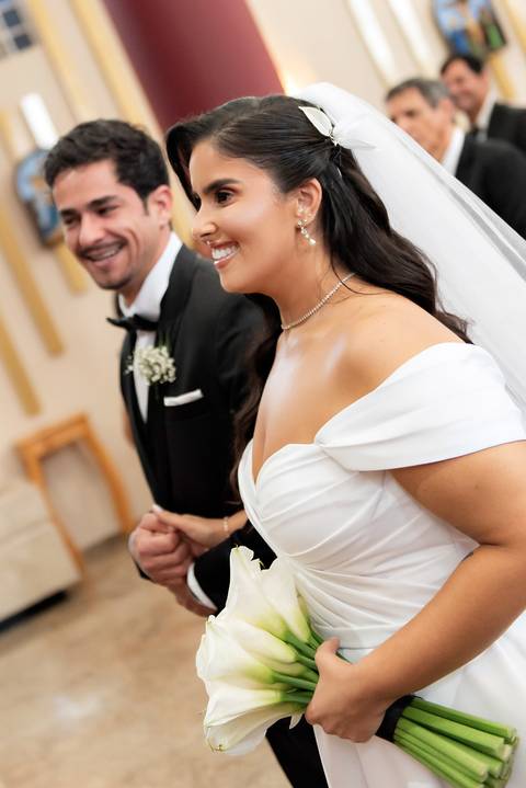 Fotógrafo de casamento atemporal registrando noivos em Carangola MG'