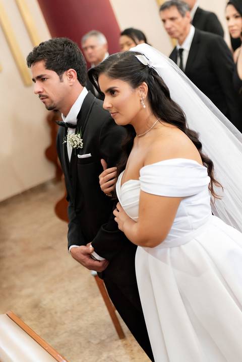 Fotógrafo de casamento atemporal registrando noivos em Carangola MG'