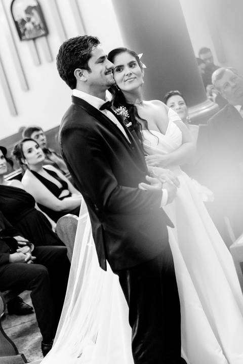Fotógrafo de casamento atemporal registrando noivos em Carangola MG'