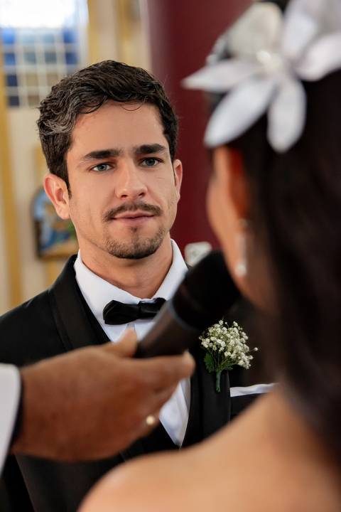 Fotógrafo de casamento atemporal registrando noivos em Carangola MG'