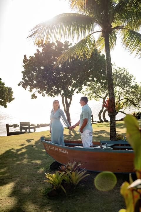 Fotografia de ensaio pré-casamento na praia em Guarapari, ES'