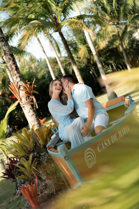 Fotografia de ensaio pré-casamento na praia em Guarapari, ES'