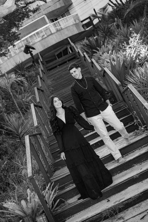Fotografia de ensaio pré-casamento na praia em Bacutia, ES'