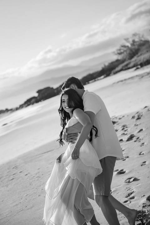 Fotografia de ensaio pré-casamento na praia boca da baleia, ES'