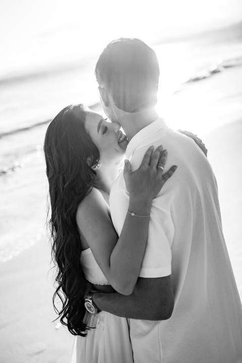 Fotografia de ensaio pré-casamento na praia boca da baleia, ES'