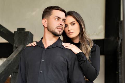 Fotografia de ensaio pré-wedding com estilo atemporal, realizado em Espera Feliz, MG'