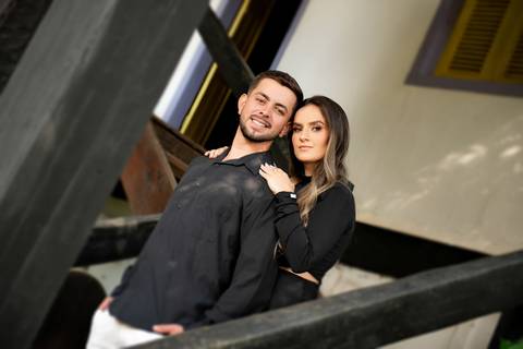 Fotografia de ensaio pré-wedding com estilo atemporal, realizado em Espera Feliz, MG'