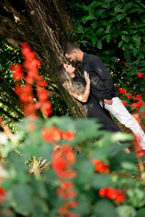 Fotografia de ensaio pré-wedding com estilo atemporal, realizado em Espera Feliz, MG'