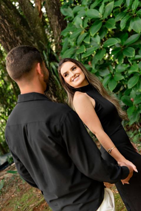 Fotografia de ensaio pré-wedding com estilo atemporal, realizado em Espera Feliz, MG'