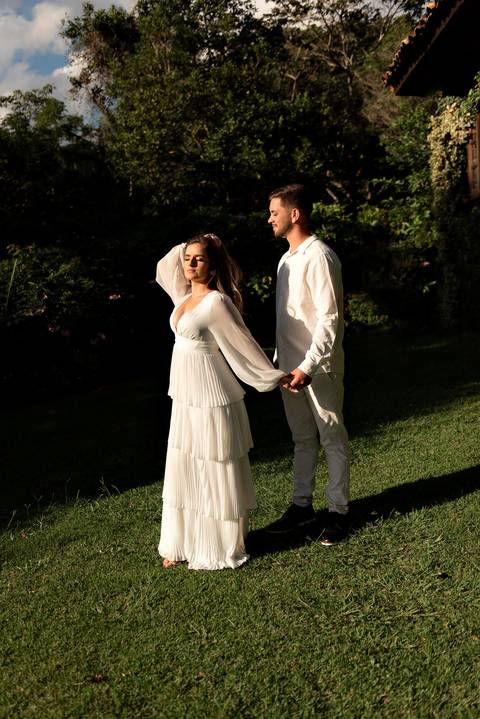 Fotografia de ensaio pré-wedding com estilo atemporal, realizado em Espera Feliz, MG'