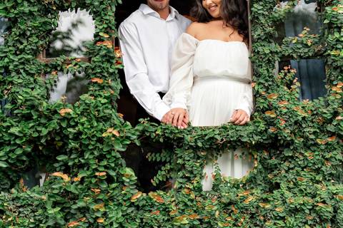 Fotografia de ensaio pré-wedding com estilo atemporal, realizado em Domingos Martins, ES'