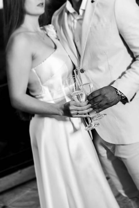 Fotografia pré-casamento realizada em Domingos Martins, Pedra Azul. Registro documental atemporal, focado em emoções reais, luz natural e autenticidade no aroso paco hotel no ES'