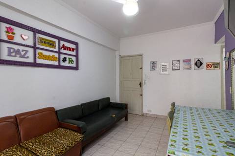 Fotografia imobiliária de sala de apartamento na Guilhermina, Praia Grande, por Fernando Freire.'