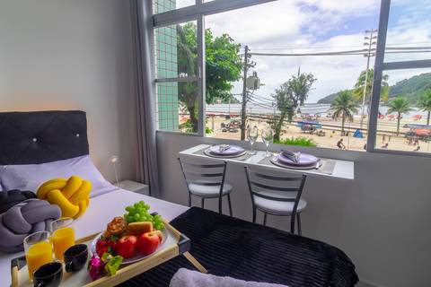 Apartamento decorado para locação de temporada em São Vicente, com vista para o mar e decoração de alto padrão – fotografia imobiliária profissional por Fernando Freire'