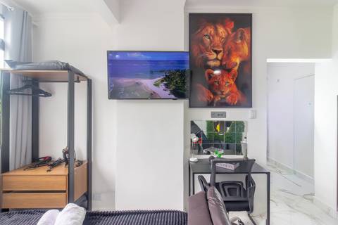 Apartamento decorado para locação de temporada em São Vicente, com vista para o mar e decoração de alto padrão – fotografia imobiliária profissional por Fernando Freire'