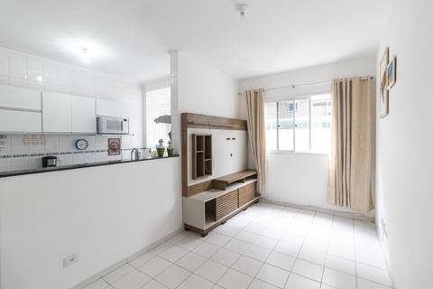 Fotografia Imobiliária de um apartamento novo para aluguel. Fotografia profissional por Fernando Freire, especialista em Airbnb e Booking.  Foto interna do apartamento.'
