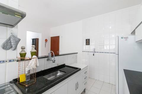 Fotografia Imobiliária de um apartamento novo para aluguel. Fotografia profissional por Fernando Freire, especialista em Airbnb e Booking.  Foto interna do apartamento.'