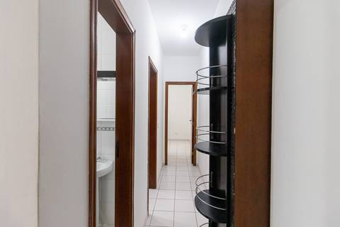 Fotografia Imobiliária de um apartamento novo para aluguel. Fotografia profissional por Fernando Freire, especialista em Airbnb e Booking.  Foto interna do apartamento.'