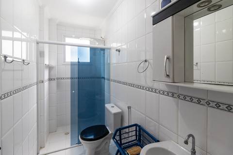Fotografia Imobiliária de um apartamento novo para aluguel. Fotografia profissional por Fernando Freire, especialista em Airbnb e Booking.  Foto interna do apartamento.'