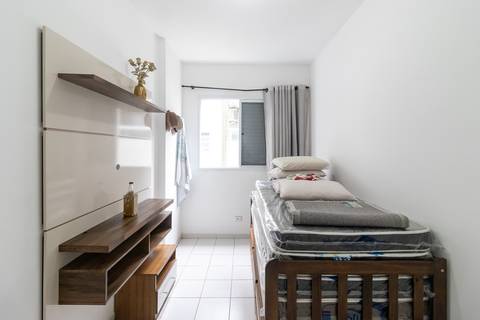 Fotografia Imobiliária de um apartamento novo para aluguel. Fotografia profissional por Fernando Freire, especialista em Airbnb e Booking.  Foto interna do apartamento.'