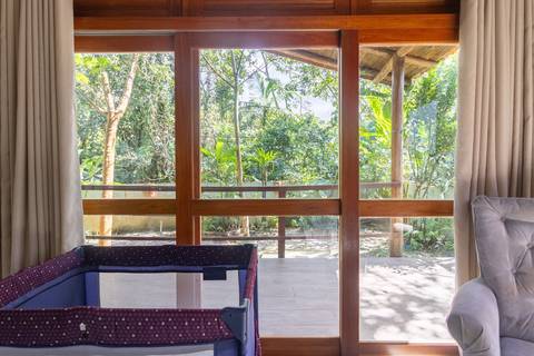 Casa de Temporada em Guaratuba - fotografia imobiliaria profissional para airbnb e booking de uma casa em bertioga por fernando freire fotografo de imoveis baixada santista e praia'