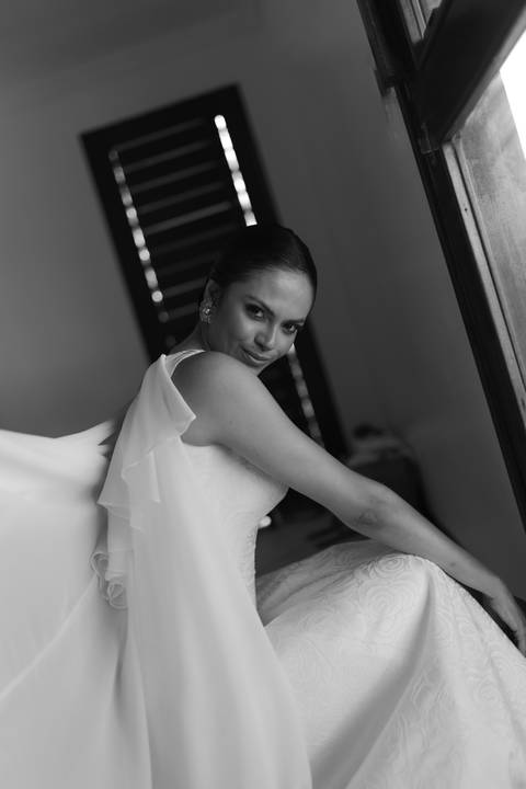 foto de moda preto e branco de noiva'