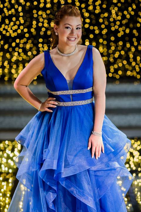 vestido azul 15 anos na pista de dança'