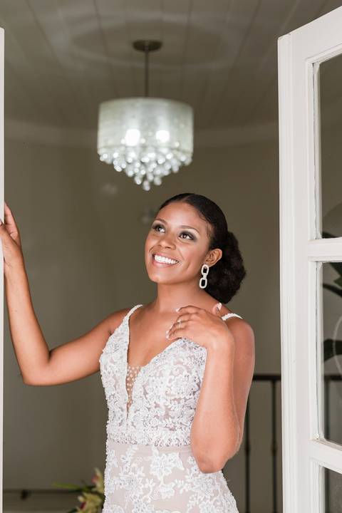 noiva olhando vestido reflexo espelho fotografo itatiba julio akio hida retratos foto e video '