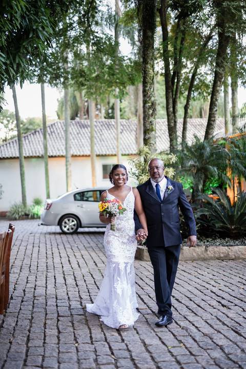 noiva caminhando altar casamento fotografo itatiba julio akio hida retratos foto e video '