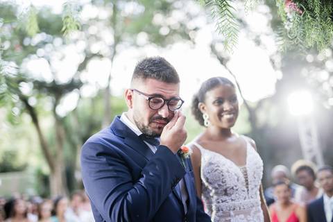 casal noivos altar chacara vilha velha casamento campo itatiba sp casamento fotografo itatiba julio akio hida retratos foto e video noivo emocionado'