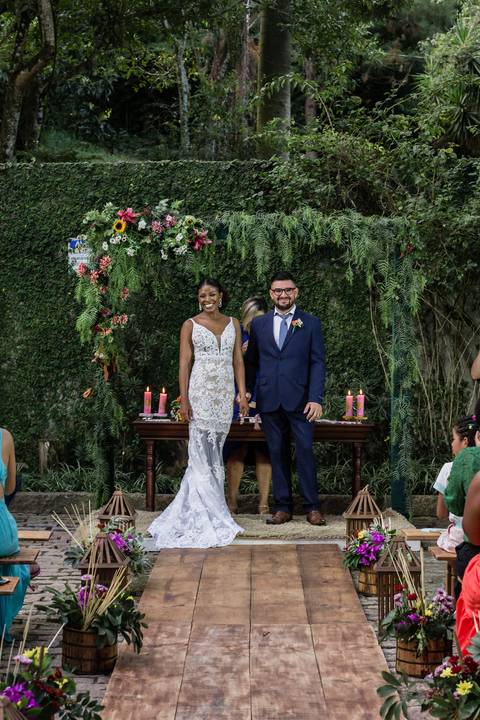 casal noivos altar chacara vilha velha casamento campo itatiba sp casamento fotografo itatiba julio akio hida retratos foto e video '