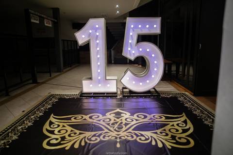 15 em led grande com tapete baile mascara decoração 15 anos itatiba ec fotografo itatiba'