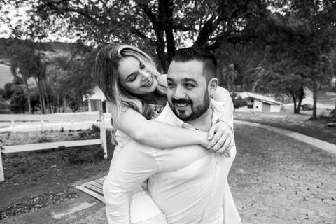 Ensaio pre wedding em jundiai retratosfv noiva de cavalinho noivo'