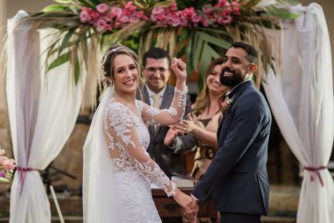 casal sorrindo durantecerimonia casamento lindo em itatiba casando em itatiba casando morungaba'