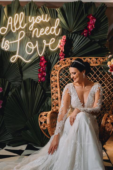 noiva sentada sozinha'