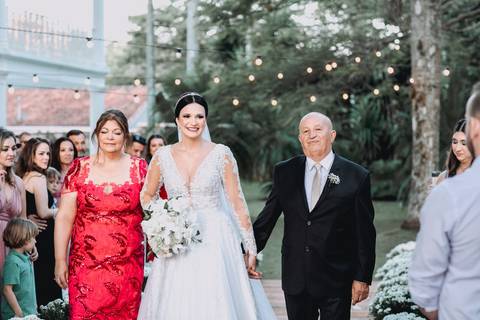 noiva entrada mãe e pai'