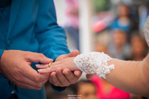 aliança dedo noiva'