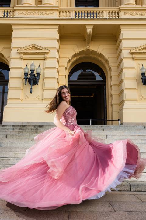 ensaio ipiranga sp 15 anos debutante girando vestido rosa lindo '