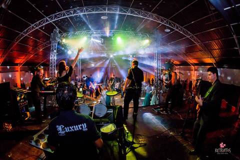 vista da pista iluminada C.E.M morungaba sp casamento'