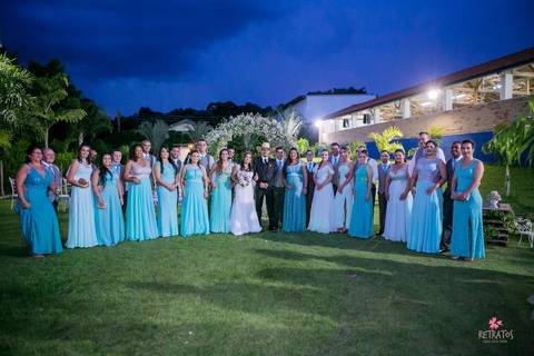 madrinhas e casal casamento campo'