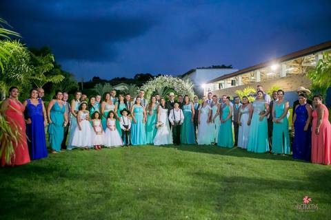 madrinhas e casal casamento campo noivos'